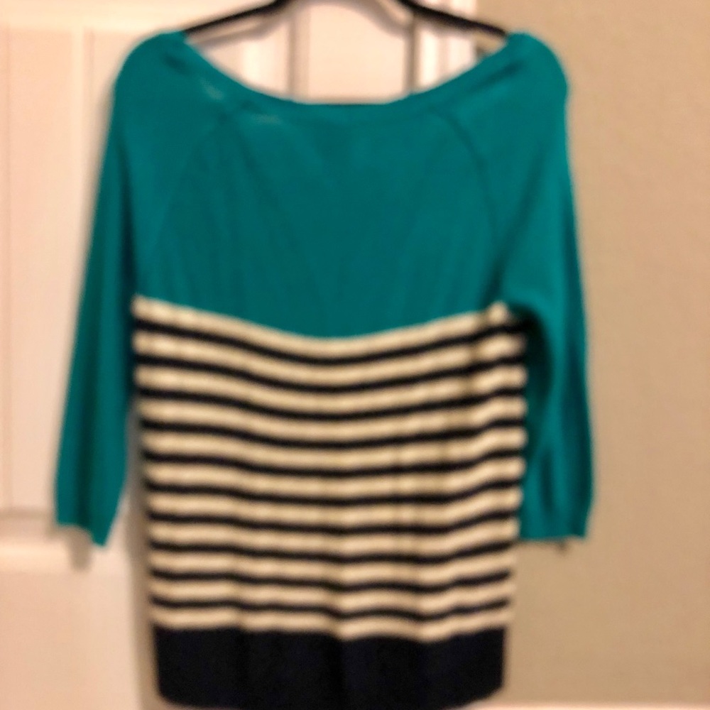 New American Eagle Sweater - Picture 7 of 7